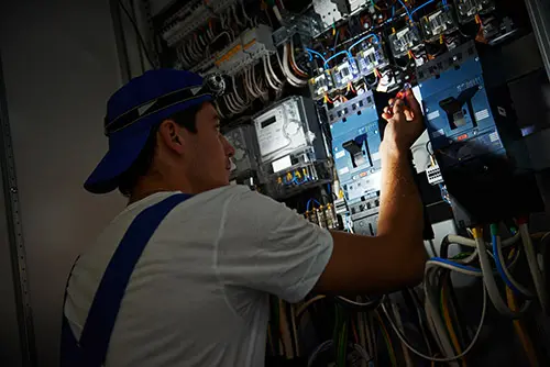 Electrician working in Lancaster PA